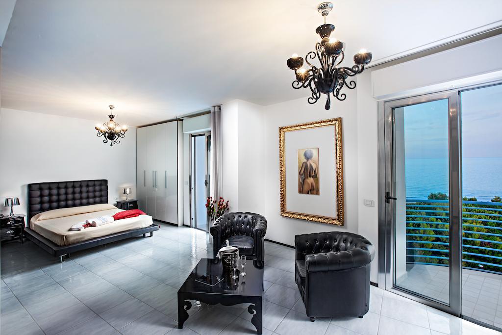 Hotel Lido Alba Adriatica Kültér fotó